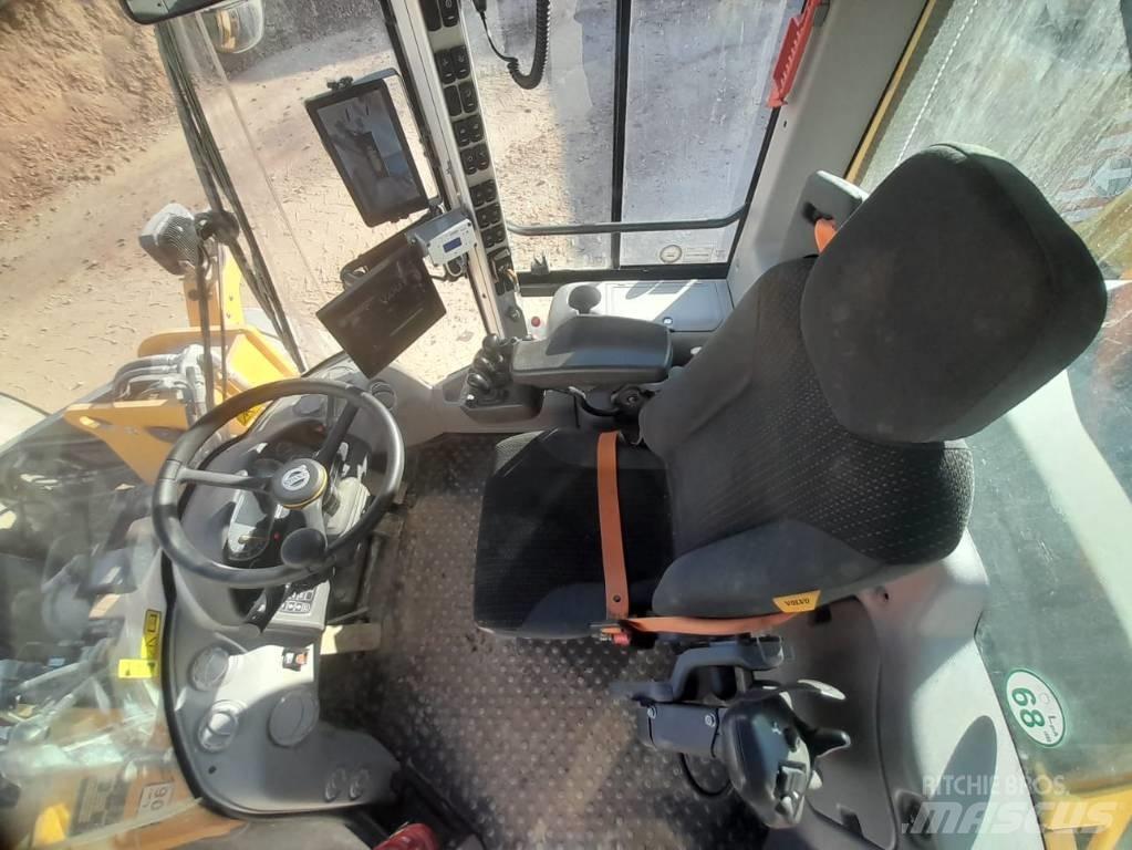 Volvo L 120 H Kolesni nakladalci