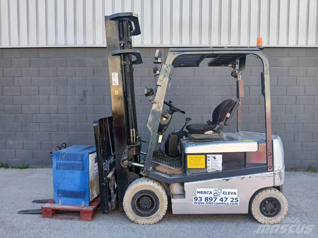 Nissan Q02 L 20 CU Električni viličarji