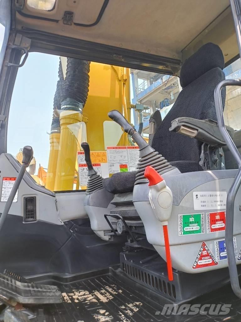 Komatsu PC130 Bagri goseničarji
