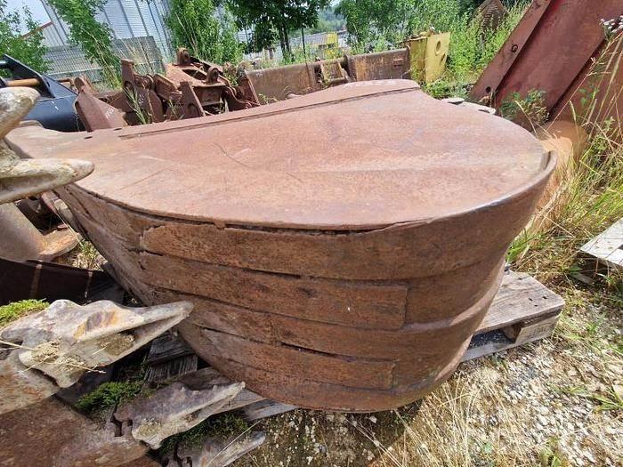 CASE 688 - Žlice