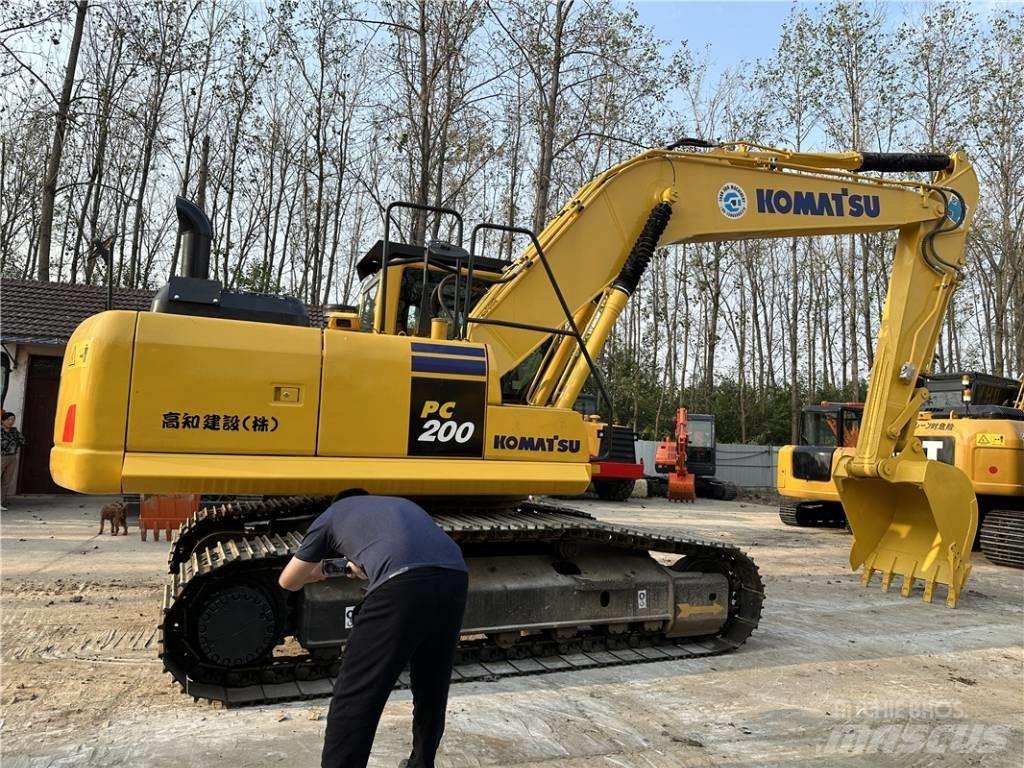 Komatsu PC200-8 Bagri goseničarji