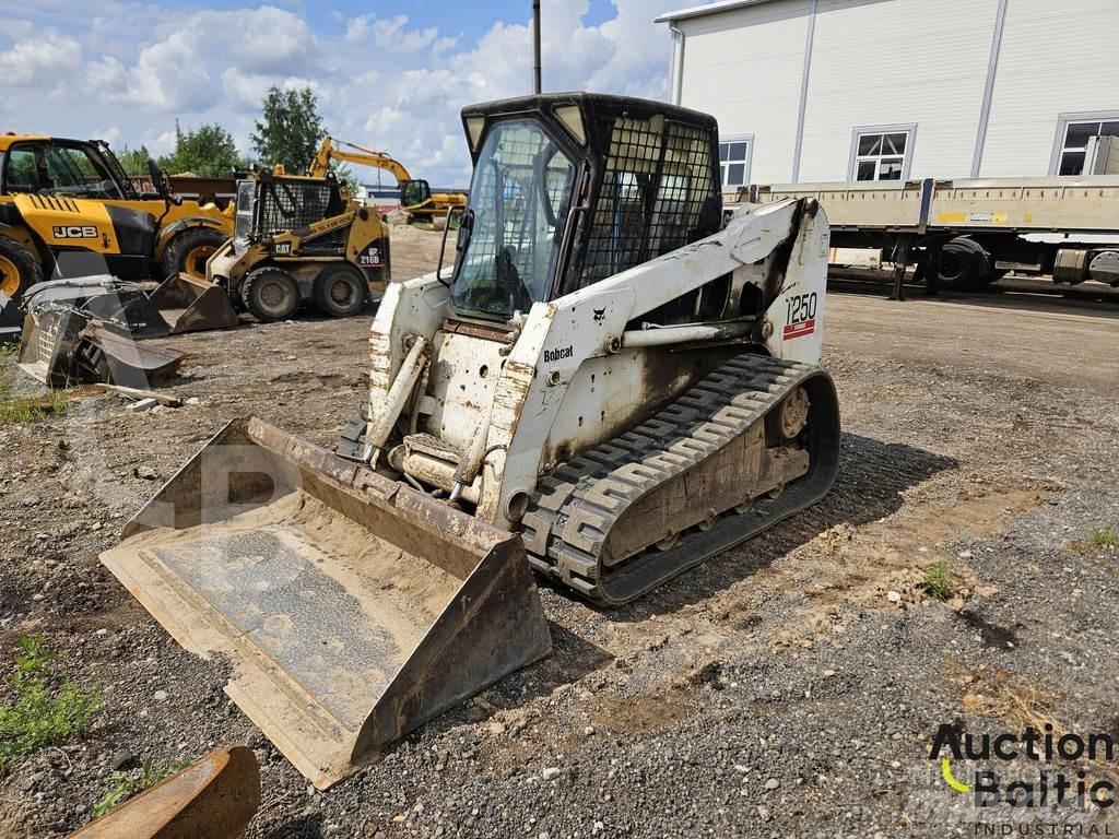 Bobcat T 250 Nakladalci goseničarji