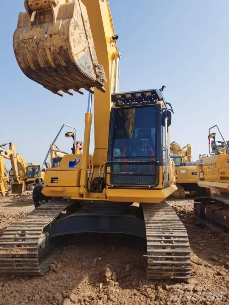 Komatsu PC 200 Bagri goseničarji
