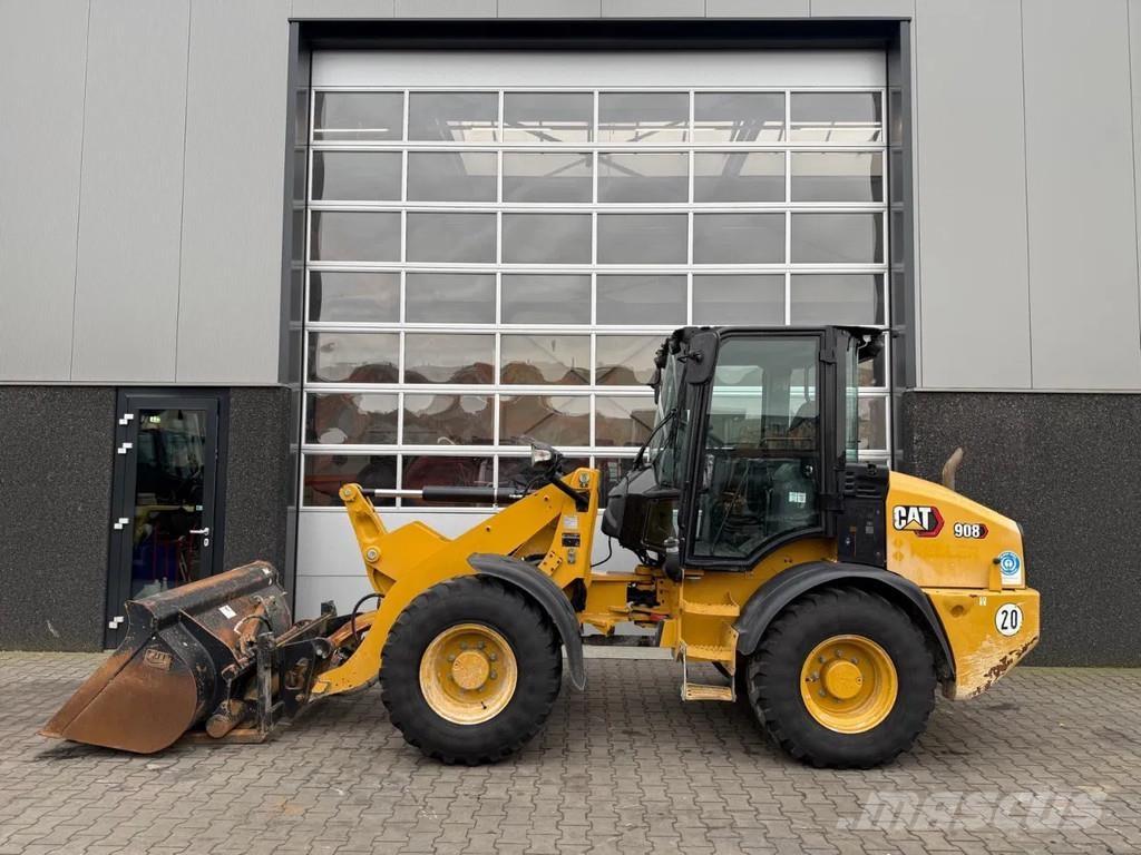 CAT 908 Kolesni nakladalci