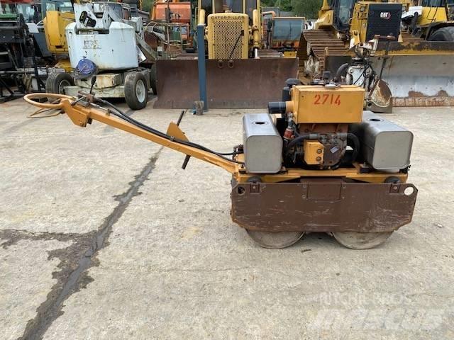 CASE Vibromax W 70 Dvojni valjarji