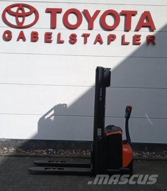 Toyota SWE120L Ročni električni viličar