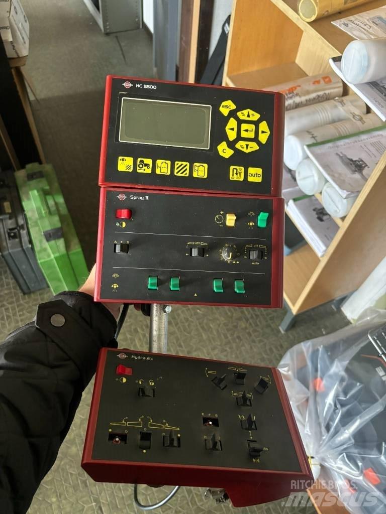 Hardi Commander 3200 Vlečne škropilnice