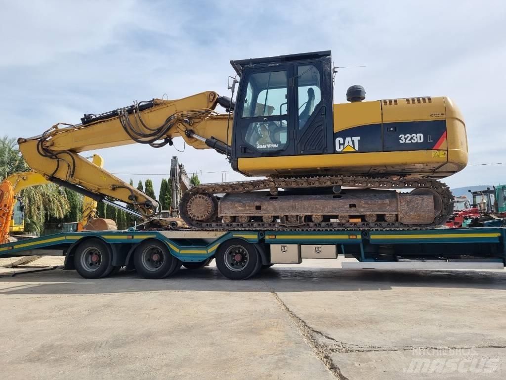 CAT 323 D L Bagri goseničarji