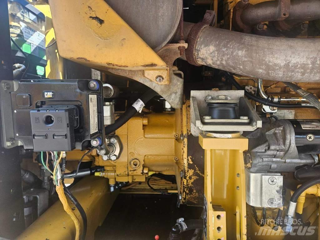 CAT M 316 D Bagri na kolesih