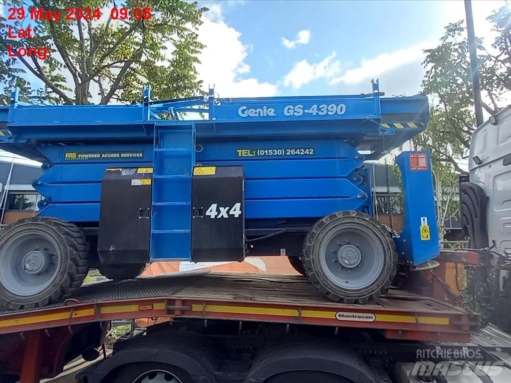 Genie GS 4390 Škarjaste dvižne ploščadi