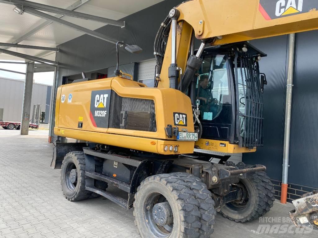 CAT M 320 F Bagri na kolesih