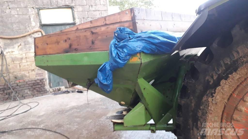 Amazone ZA-U 1001 Trosilniki mineralnega gnojila