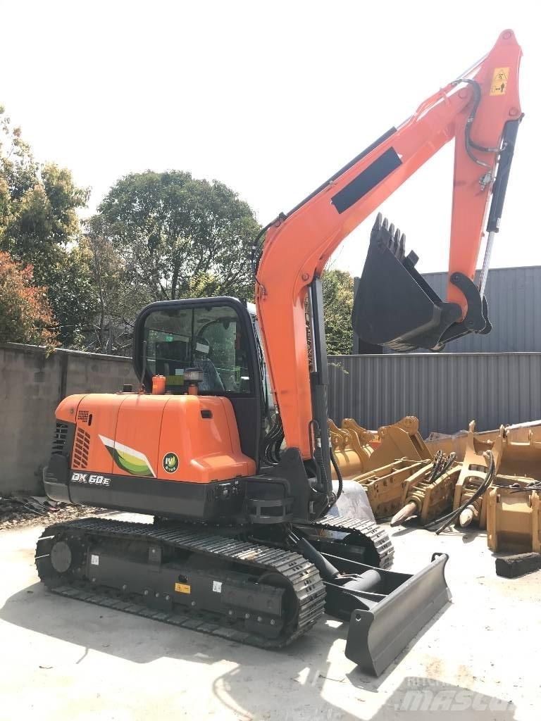 Doosan DX 60 Bagri goseničarji