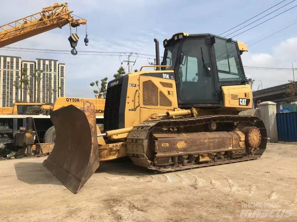 CAT D 5 K Buldožerji goseničarji