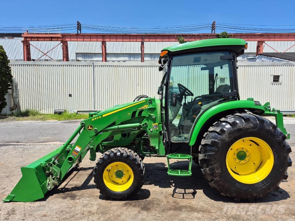 John Deere 4044 R Traktorji