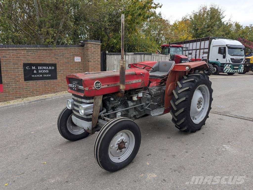 Massey Ferguson 135 Traktorji
