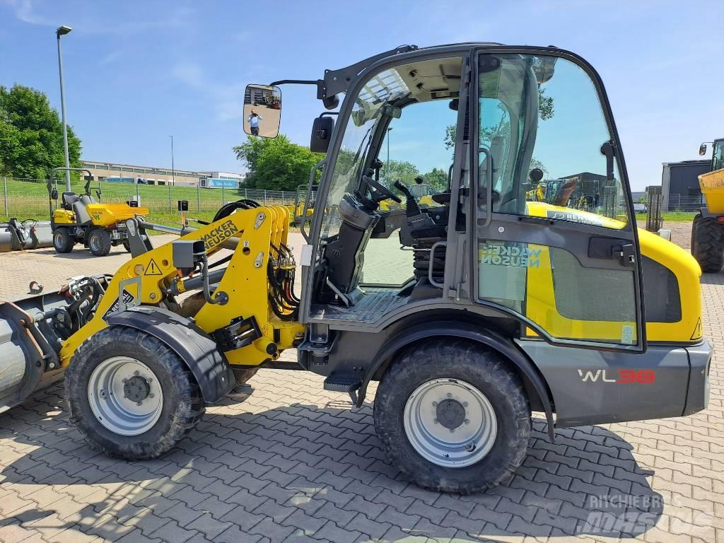 Wacker Neuson WL38 Kolesni nakladalci