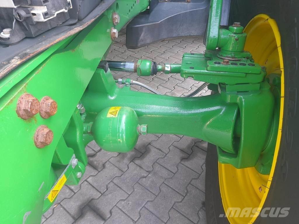 John Deere 6215 R Traktorji