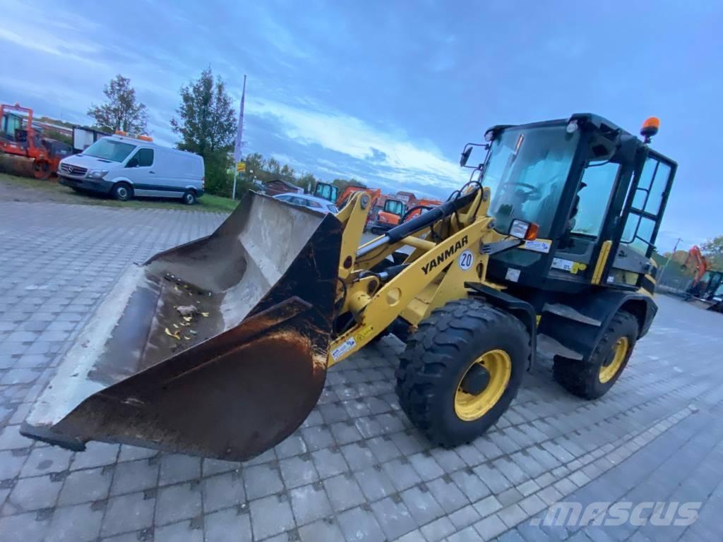 Yanmar V 100 Kolesni nakladalci