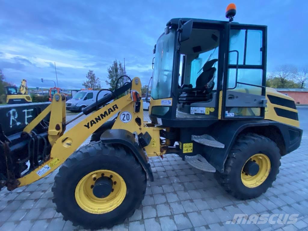 Yanmar V 100 Kolesni nakladalci