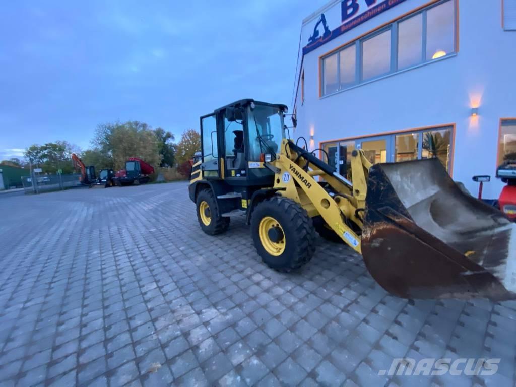 Yanmar V 100 Kolesni nakladalci