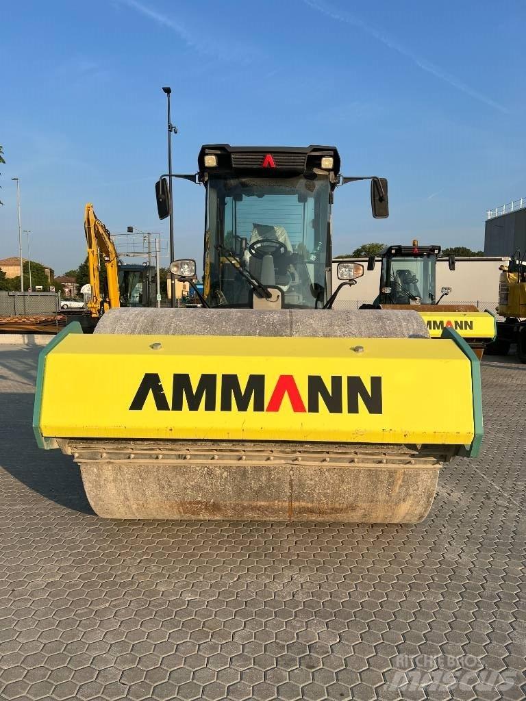 Ammann ARS 130 Kolesni valjarji s pnevmatikami