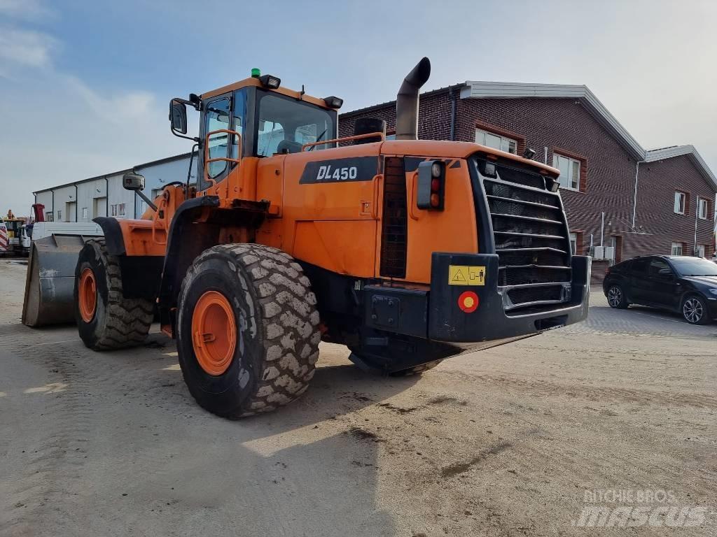 Doosan DL 450 Kolesni nakladalci