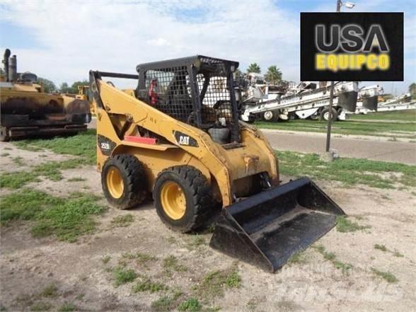 CAT 252B3 Skid steer mini nakladalci