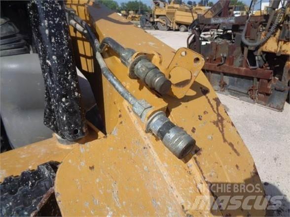 CAT 252B3 Skid steer mini nakladalci