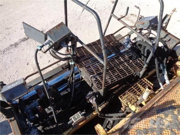 CAT AP-1000B Asfaltni finišerji