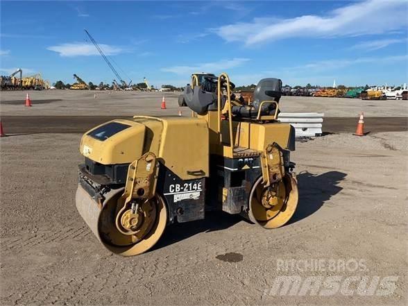 CAT CB-214E Enojni valjarji