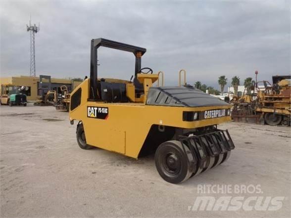 CAT PS-150C Kolesni valjarji s pnevmatikami