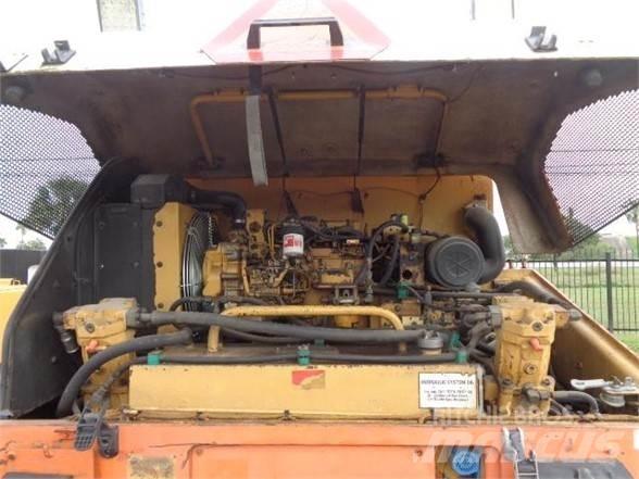 CAT PS-360B Kolesni valjarji s pnevmatikami