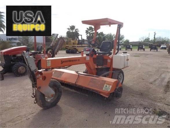  LAYMOR SM300 Cestni pometači