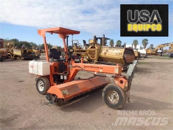  LAYMOR SM300 Cestni pometači