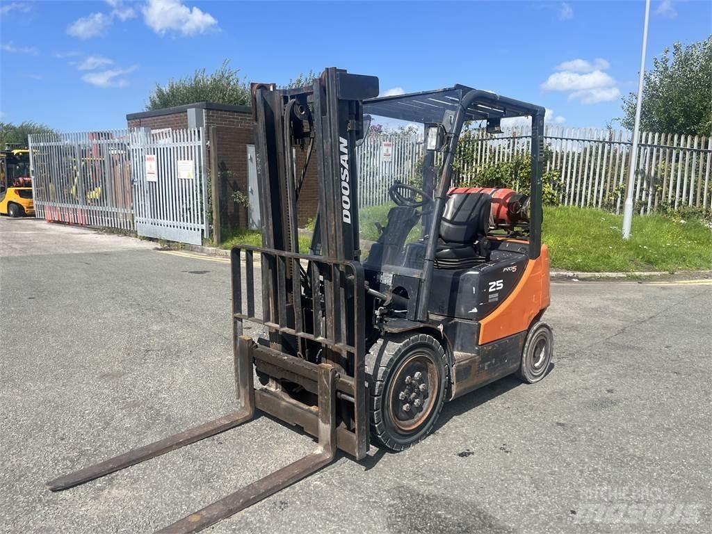 Doosan G25P-5 Plinski viličarji