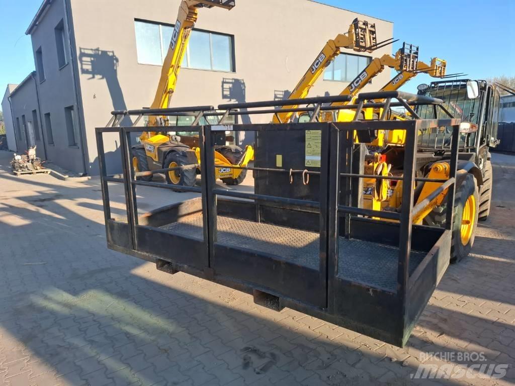 JCB kosz narzędziowy Drugi deli