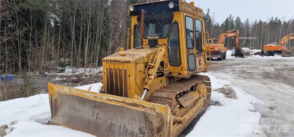 CAT D4E Buldožerji goseničarji