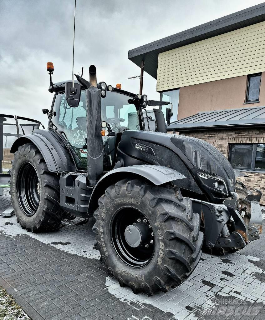 Valtra T 254 Traktorji