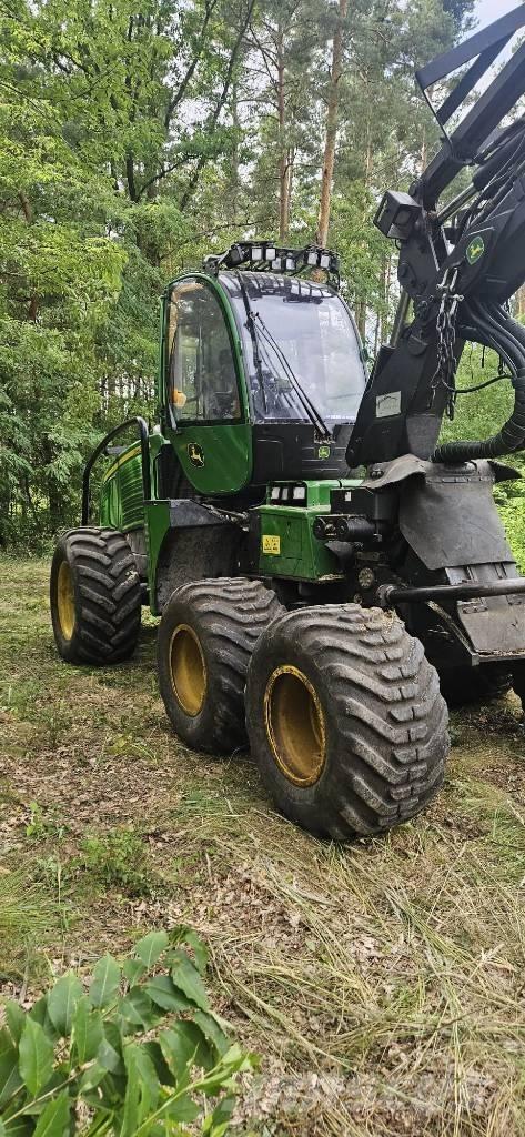 John Deere 1070e Harvesterji