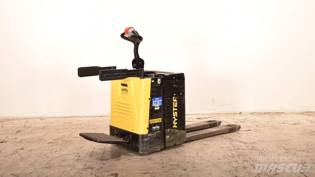 Hyster P 2.0 S Električni nizko dvižni viličar s stojiščem