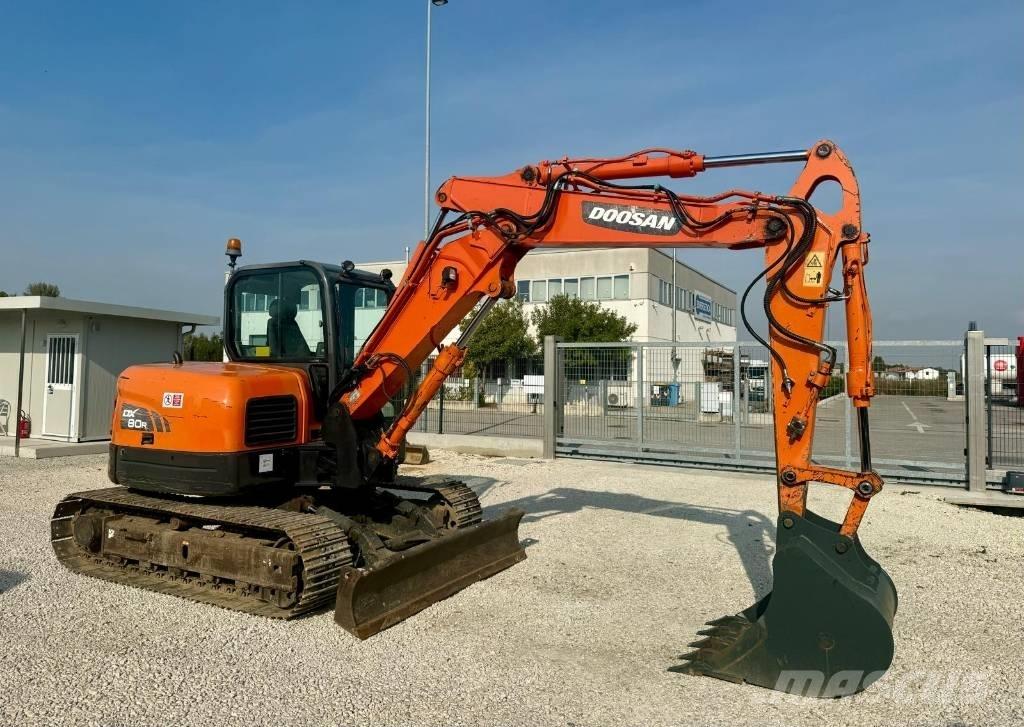 Doosan DX 80 R Midi bagri 7t – 12t