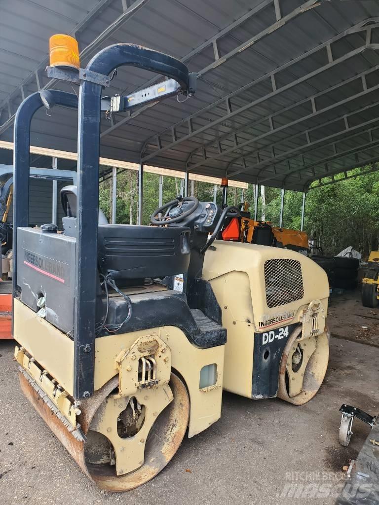 Ingersoll Rand DD 24 Dvojni valjarji