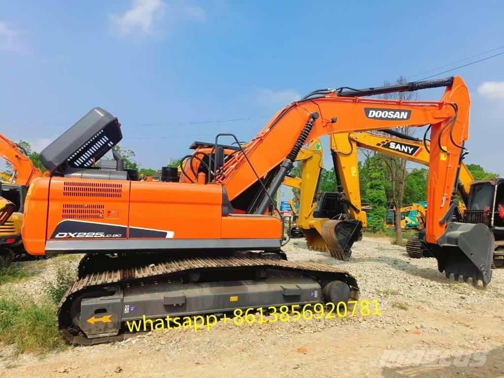 Doosan DX 225 Bagri goseničarji