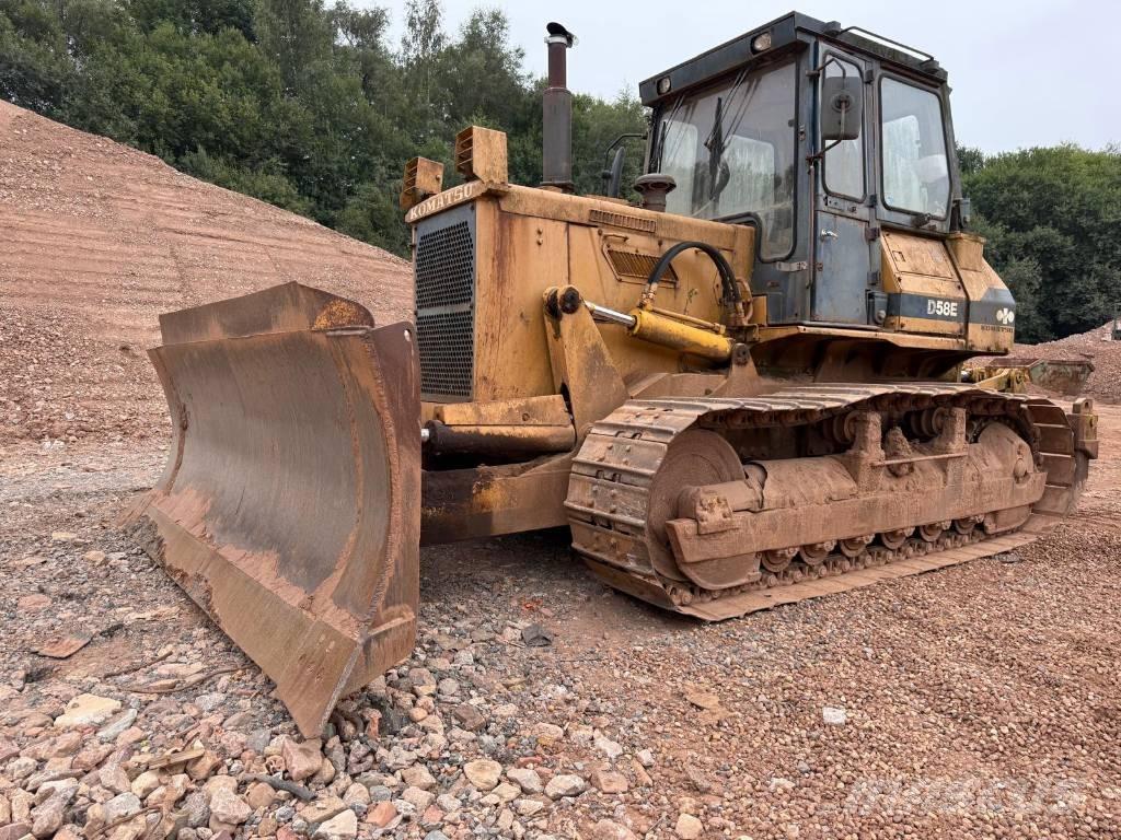 Komatsu D58E-1 Buldožerji goseničarji