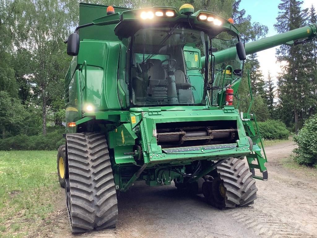 John Deere T 670 Kombajni