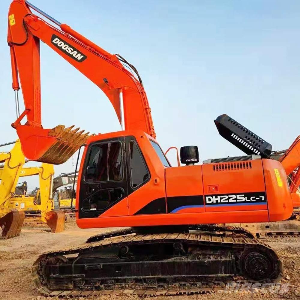 Doosan 225 Bagri goseničarji