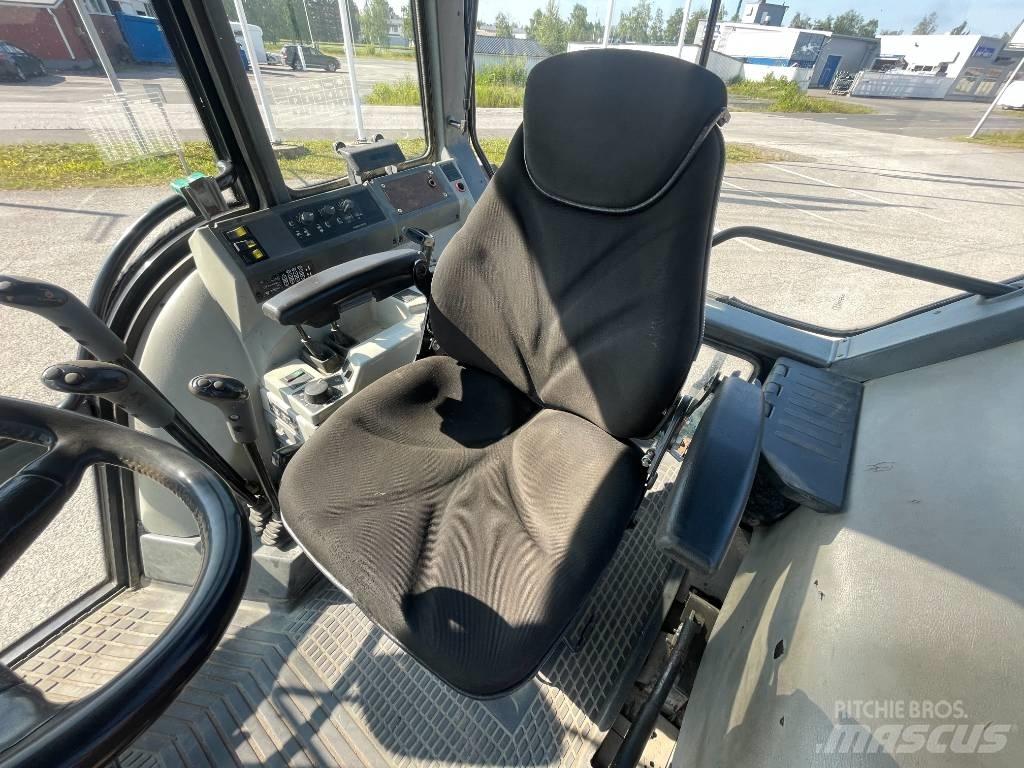 Valmet 6900 Traktorji