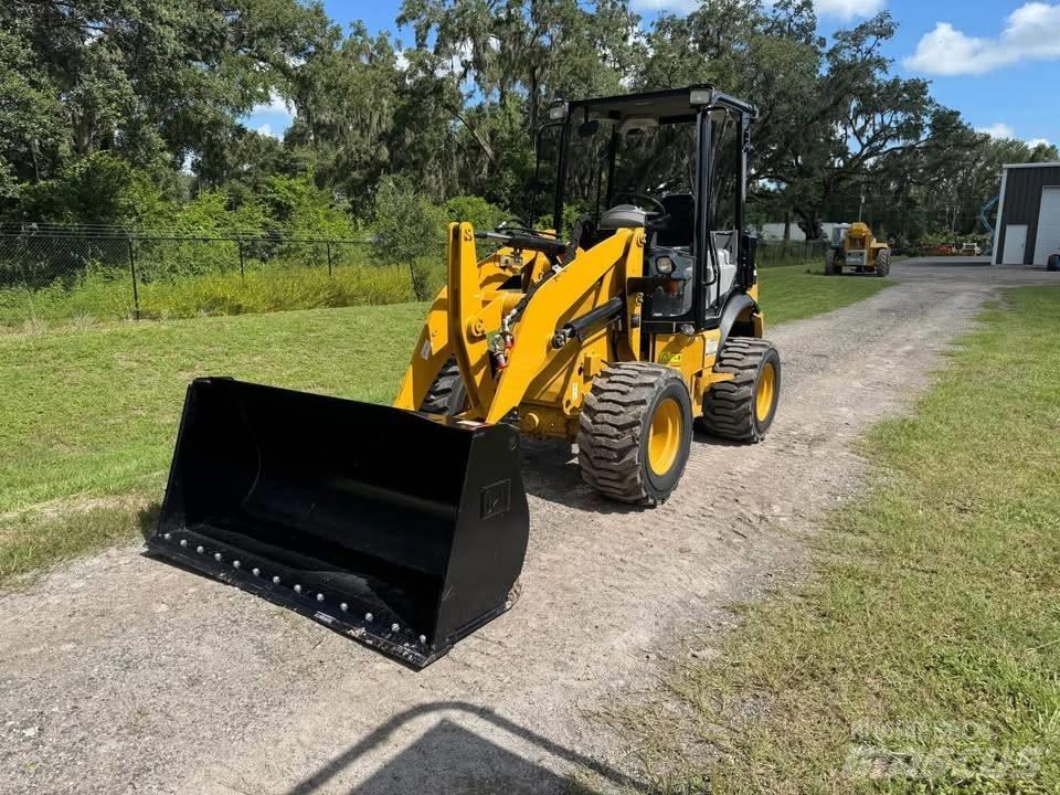 CAT 903 C2 Kolesni nakladalci