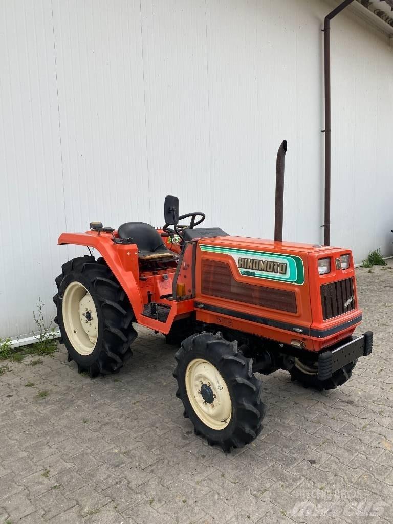 Hinomoto N249 Manjši traktorji